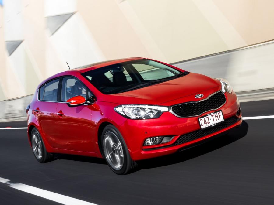  Kia Cerato Hatchback 2013 года  (AU) (фото 15 из 23)